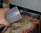 Foto del paso 3 de la receta: Costillar ibérico al vino blanco y tomillo