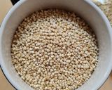 Foto del paso 1 de la receta: Quinoa con habas frescas a la cacerola 🥣 Guisito de quinoa y habas, receta con olla 🍲 Veggie