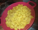 عکس مرحله 1 از دستور پاستای مرغ با سس بشامل