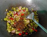 Foto langkah ke 2 dari resep Tumis Telur Orak Arik.