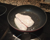 Foto del paso 3 de la receta: Pollo con salsa de peras y setas