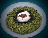 A picture of step 5 of Hariyali Khichdi.