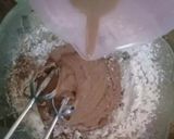 Foto langkah ke 3 dari resep Bolu kukus cokelat simple.