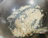 A picture of step 2 of Semolina Halwa.