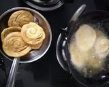 A picture of step 5 of Crunchy Lachcha Mathri.