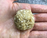 Foto del paso 3 de la receta: Snack saludable y muy fácil, con pasta de maní