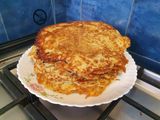 Пляцки з фаршем, грибами та сметаною