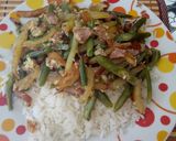 Foto del paso 4 de la receta: Vainitas saltadas con atún