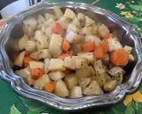 Une image de l'étape 13 de Pommes de terre, carottes et navets marteaux fruités.