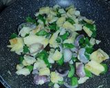 A picture of step 3 of Salted Cod Salad with Potatoes and Carrots.