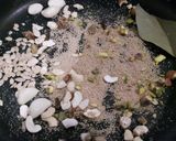 A picture of step 1 of Mushy Mushrooms.