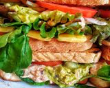 A picture of step 8 of Tuna avocado sandwiches.