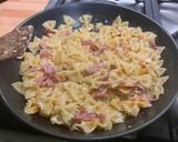 Une image de l'étape 9 de Farfalles au jambon cru, coulommiers et persil.