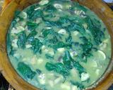 Foto del paso 2 de la receta: Champiñones 🍄 con espinacas en salsa verde a la Mario's