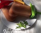 A picture of step 4 of Sugarcane Juice Popsicles.