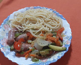 Foto del paso 7 de la receta: Espaguetis con salchichas frescas y verduras