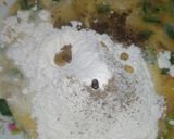 A picture of step 2 of Chicken veg muffins.