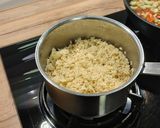 Foto del paso 3 de la receta: Cocina simple: habitas con pimiento rojo y bacalao