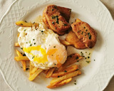 Foto del paso 6 de la receta: Huevos rotos con Foie y patatas fritas