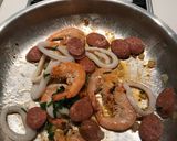 รูปขั้นตอนการทำที่ 2 ของ ปาเอญ่าซีฟู้ด ข้าวอบสเปน (Paella)