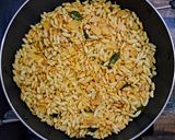 A picture of step 5 of Murmura Chivda.