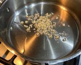 एग फ्राईड राईस (egg fried rice recipe in marathi) रेसिपी स्टेप 3 फोटो 