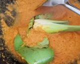 Foto langkah ke 2 dari resep Oseng Tutut (Kol) Bumbu Kuning.