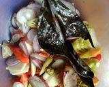 Foto langkah ke 2 dari resep TUMIS jagung manis, wortel, sosis (pedas manis).