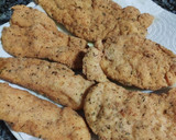 Foto del paso 5 de la receta: Pollo empanado con harina de maíz