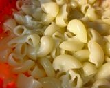 A picture of step 1 of Macaroni.