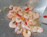 Foto langkah ke 2 dari resep Tumis udang cuciwis.