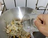 Foto langkah ke 2 dari resep Tumis Tauge Tempe Bakso.