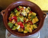 Foto del paso 2 de la receta: Calabacitas a la mexicana 😯