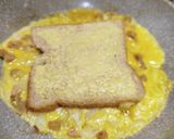 Foto langkah ke 3 dari resep Roti John Kreasi Roti Tawar.