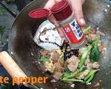 (Video inside) Thai Pad see ew recipe step 12 photo