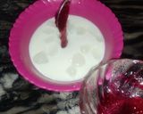 स्ट्रॉबेरी मिल्क शेक (strawberry milkshake recipe in hindi) रेसिपी चरण 3 फोटो