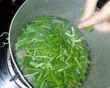 Hình bước làm 3 của món Canh Hẹ