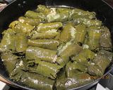 Töltött szőlőlevél- γεμιστά φύλλα σταφυλιών recept fázis 2 fotója