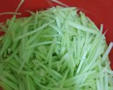 Foto langkah ke 1 dari resep 45. Sayur labu siam telur simple.