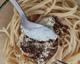 Foto del paso 2 de la receta: Fideos secos spaghetti con queso Mascarpone casero a las hierbas Caprese