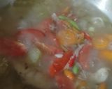Foto langkah ke 5 dari resep Sup Belimbing Ikan Gabus.