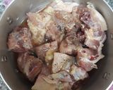 Hình bước làm 2 của món Gà kho gừng