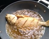 Foto langkah ke 4 dari resep Ikan asam manis pedas.