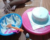 Foto langkah ke 6 dari resep Cake Decoration Elsa.