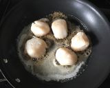 A picture of step 6 of Lemon Butter Scallops.