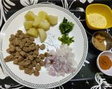 A picture of step 1 of Soya Chunks Pakora.
