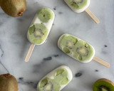 Foto del paso 2 de la receta: Paletas de helado de tres leches