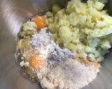 Kétsajtos-burgonyás grillkenyér recept fázis 1 fotója