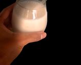 A picture of step 4 of #just-blend-it#Banana and oats smoothie.