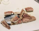 Foto del passaggio 3 della ricetta Pasta d'estate con pomodorini e sardine